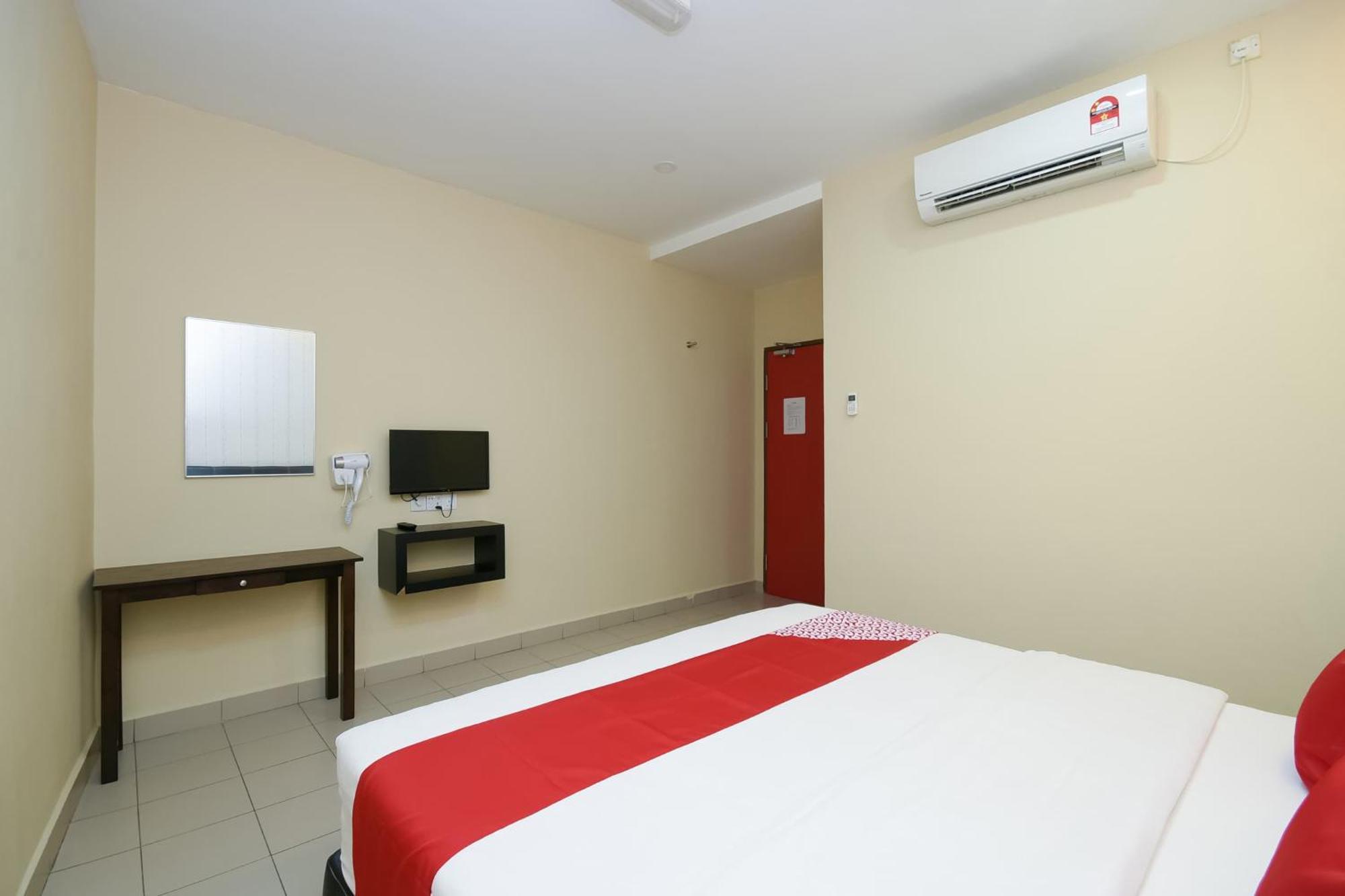 Oyo 89301 Ys Inn 米里 外观 照片