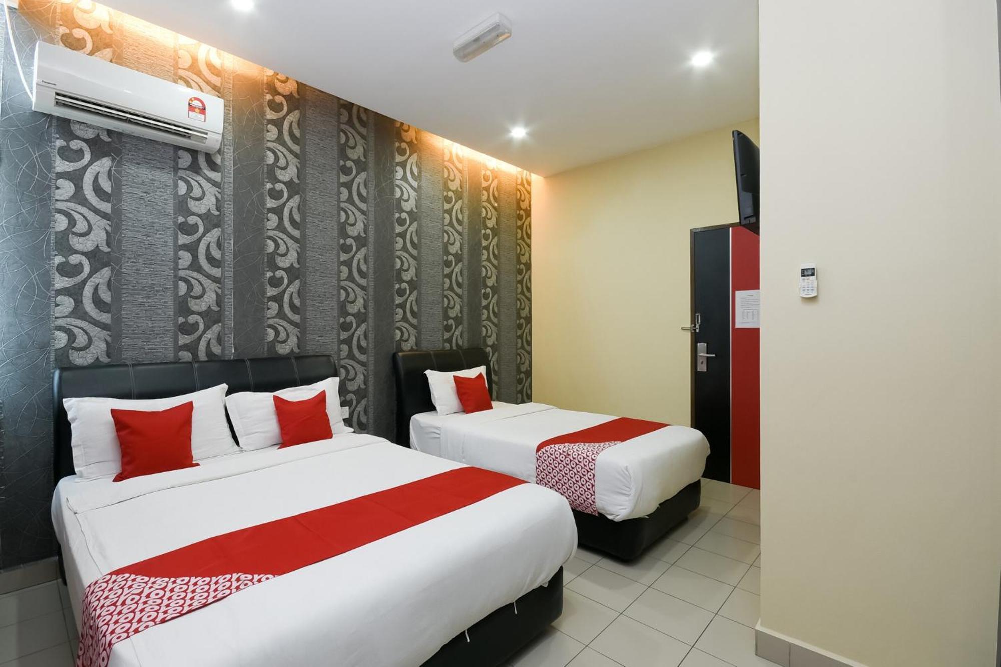 Oyo 89301 Ys Inn 米里 外观 照片