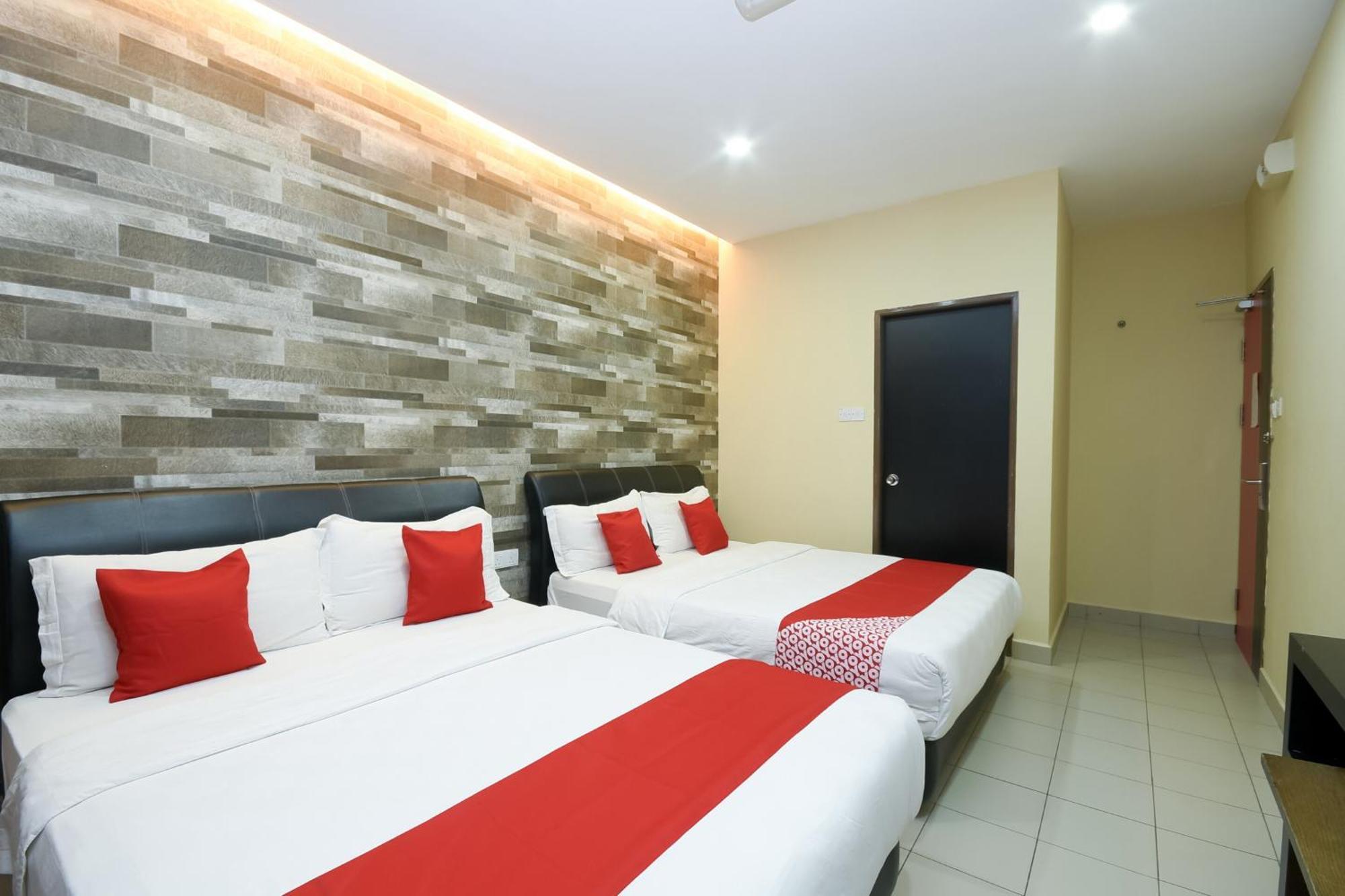 Oyo 89301 Ys Inn 米里 外观 照片
