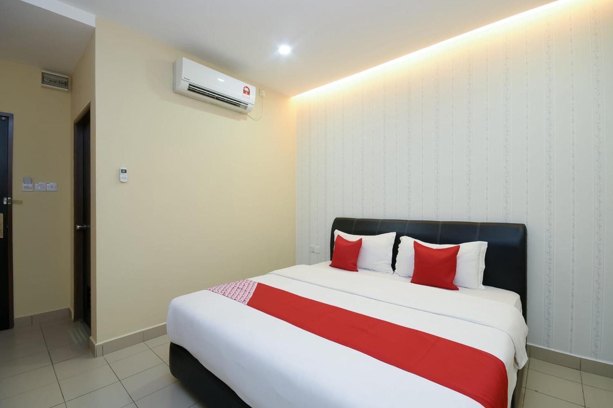 Oyo 89301 Ys Inn 米里 外观 照片