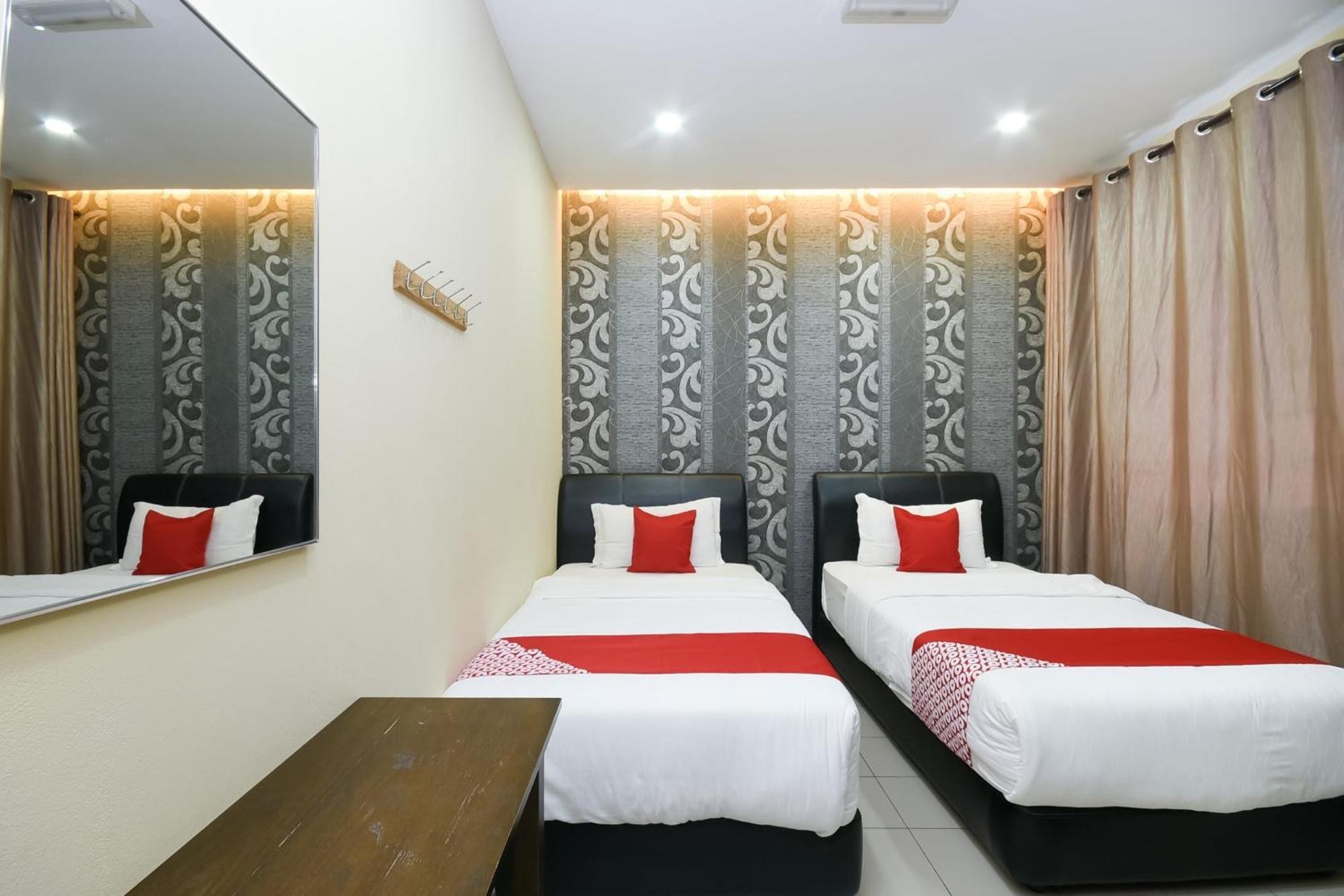 Oyo 89301 Ys Inn 米里 外观 照片
