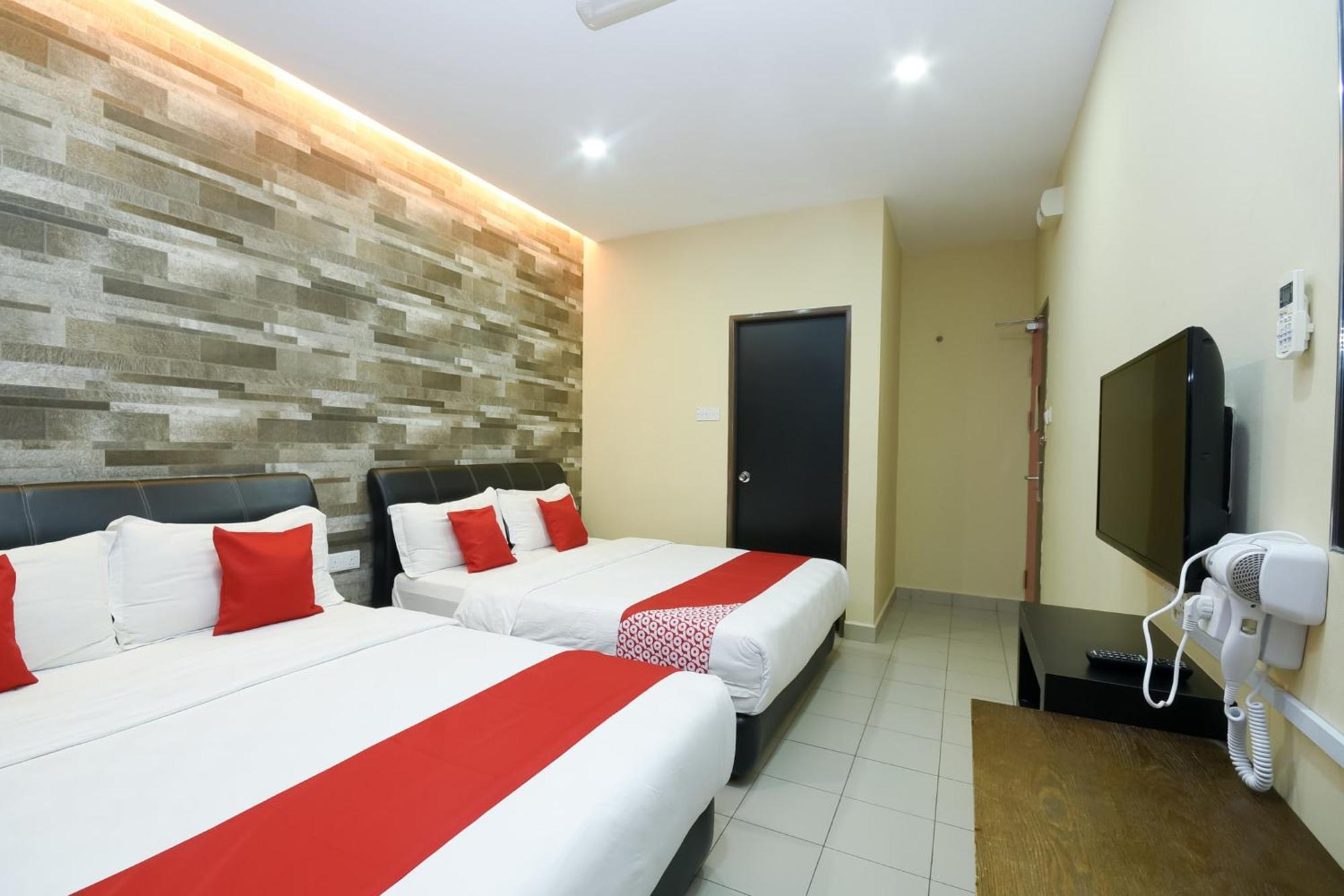 Oyo 89301 Ys Inn 米里 外观 照片