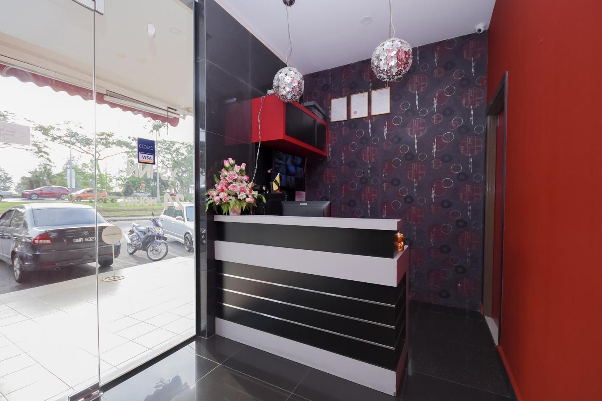 Oyo 89301 Ys Inn 米里 外观 照片