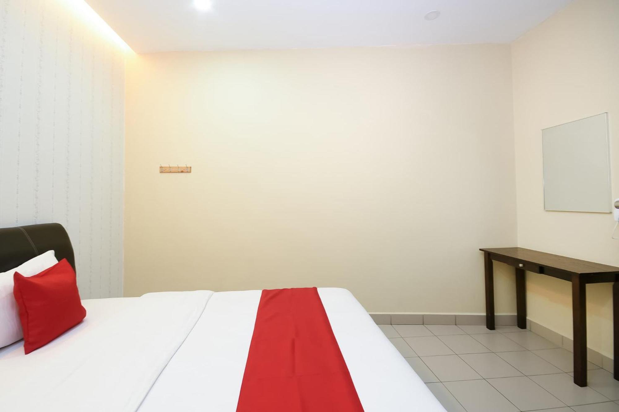 Oyo 89301 Ys Inn 米里 外观 照片